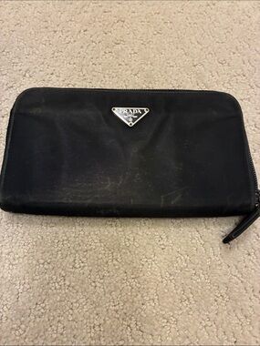 Authentic Prada Tessuto Nylon Zip-Around Long Continental Wallet (Model M506)👝